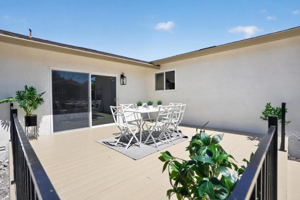 1695 Wickham Road Property Photo 23