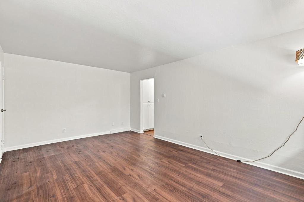 3877 Howe Street 108 Property Photo 5