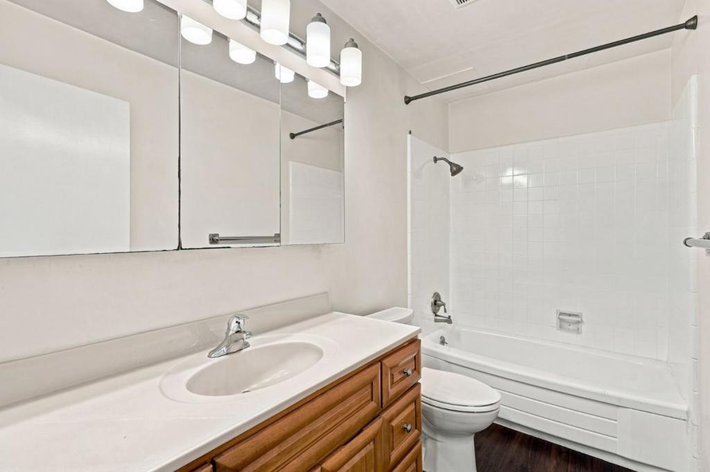 3877 Howe Street 108 Property Photo 19