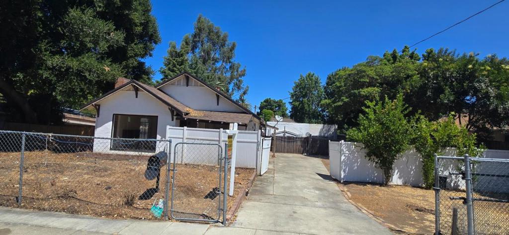 393 Beemer Avenue Property Photo 1