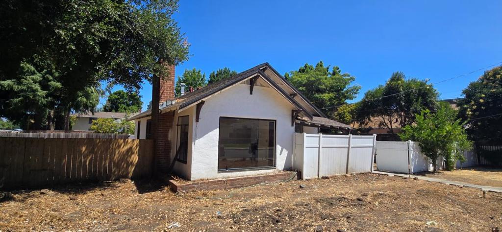 393 Beemer Avenue Property Photo 2