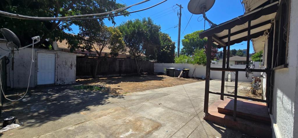 393 Beemer Avenue Property Photo 4