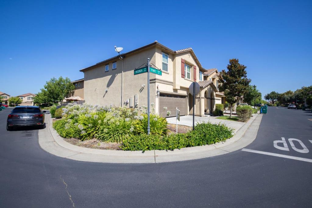 ML82056768 Property Photo 2