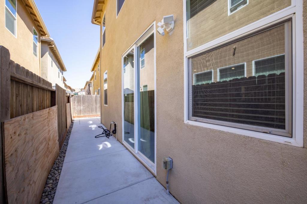 ML82056768 Property Photo 40