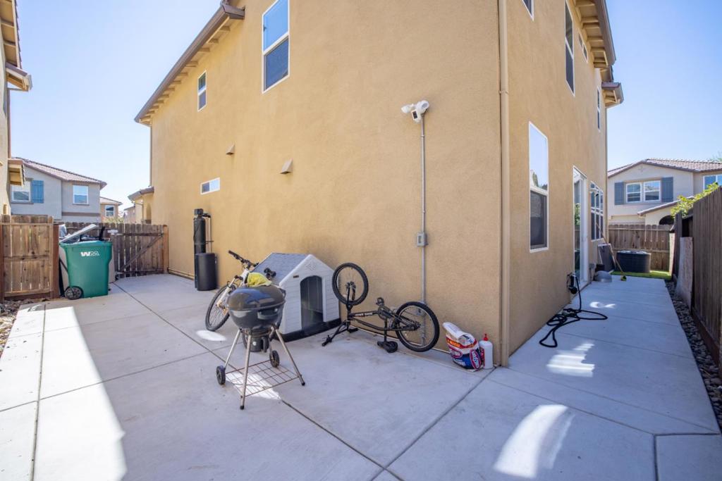ML82056768 Property Photo 41
