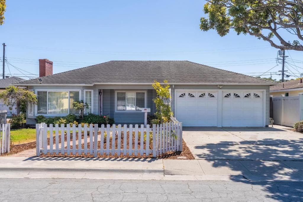 208 Angelus Drive Property Photo 1
