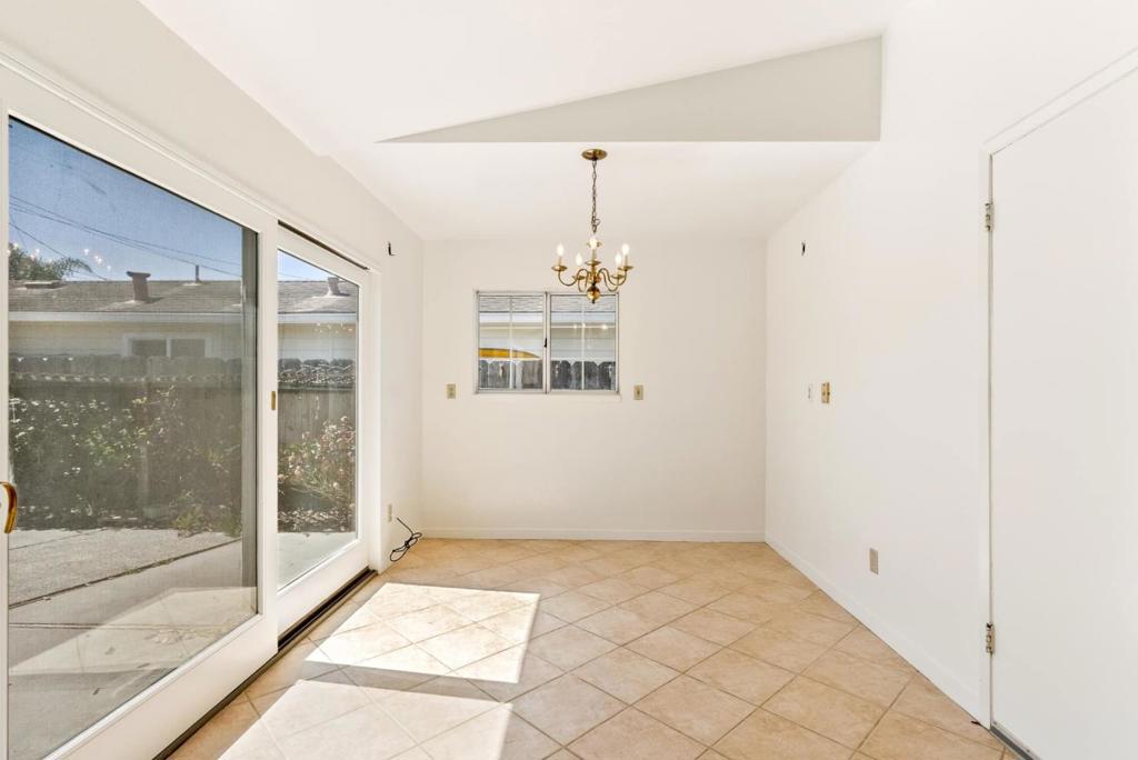 208 Angelus Drive Property Photo 15