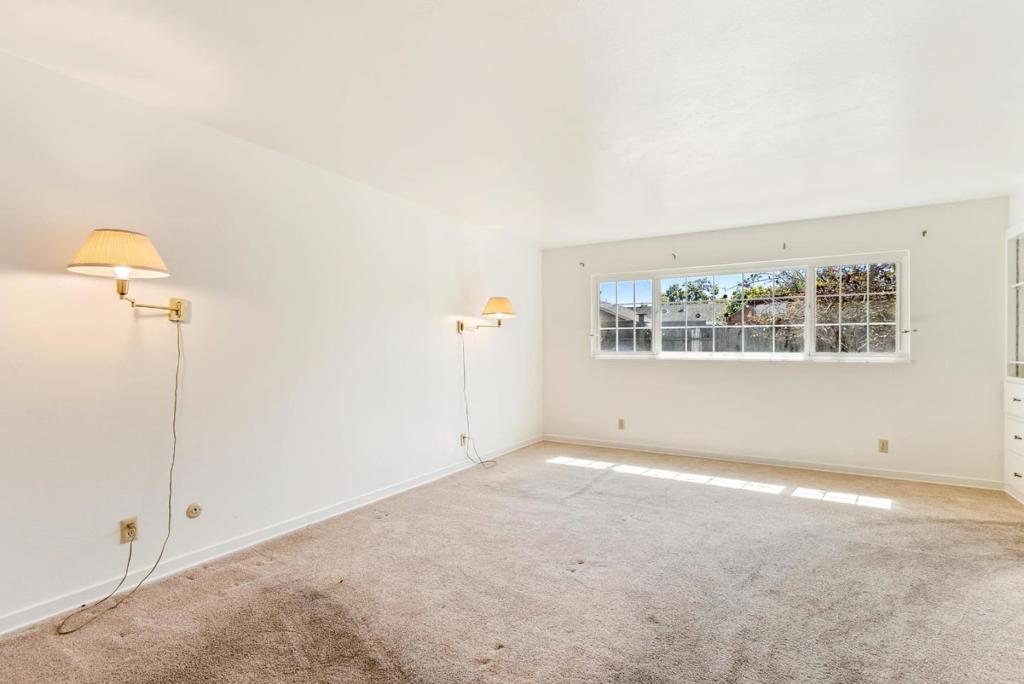 208 Angelus Drive Property Photo 23