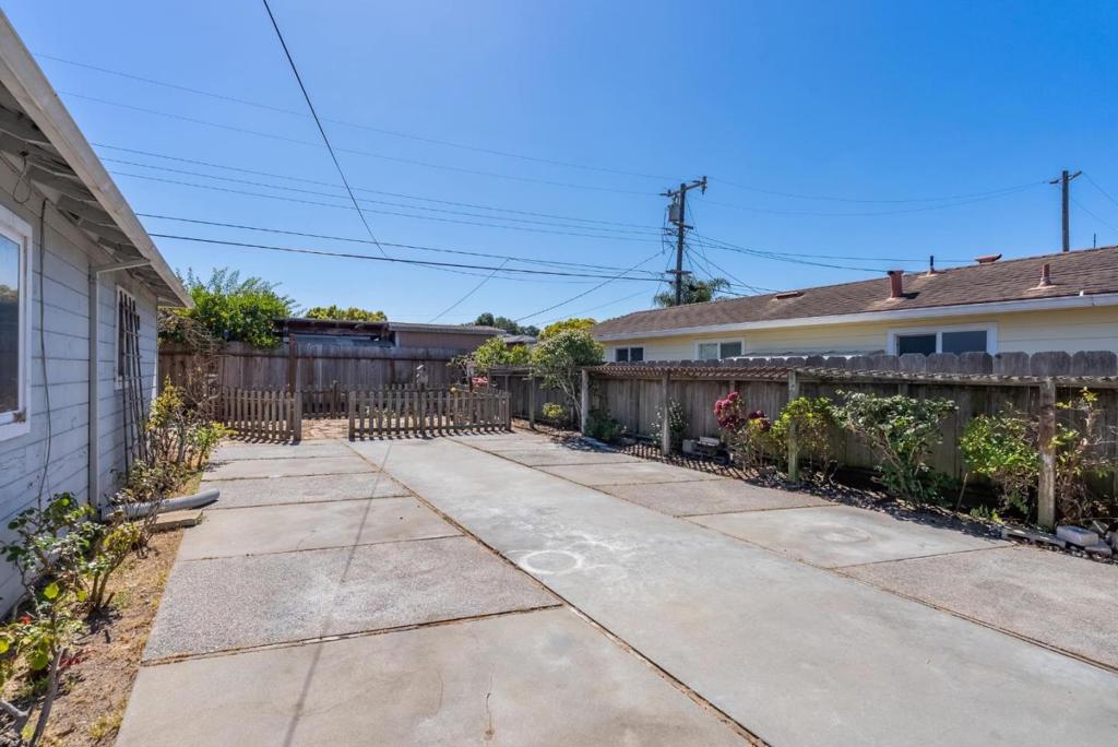 208 Angelus Drive Property Photo 26