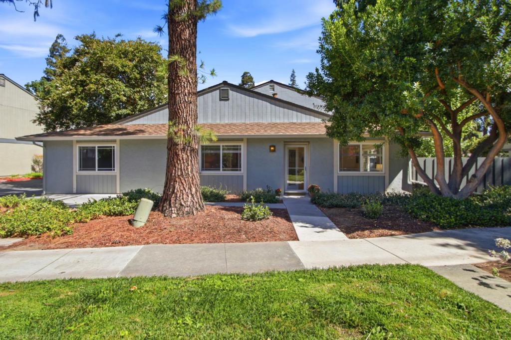 4882 Cherrythorne Lane Property Photo 1