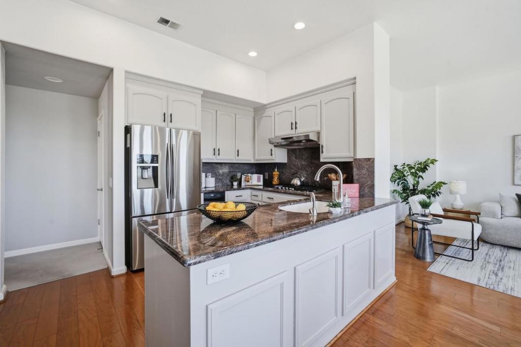 2317 Silver Breeze Court Property Photo 19