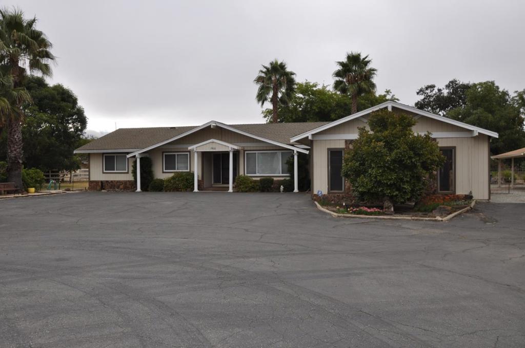 1900 Riedel Court Property Photo 1