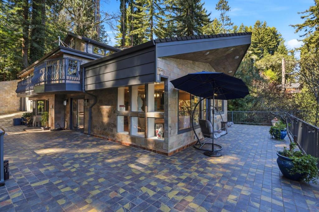 26 Big Tree Road Property Photo 37