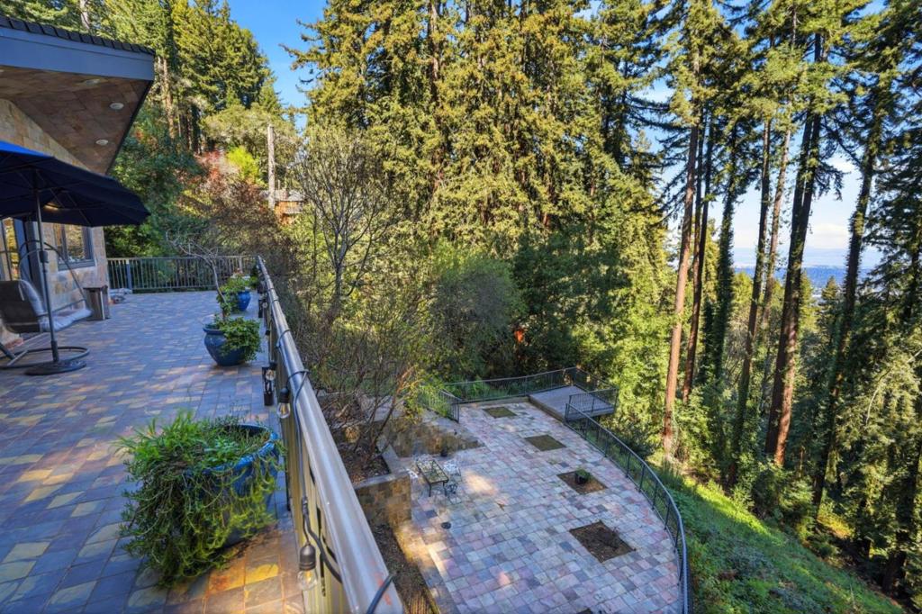 26 Big Tree Road Property Photo 38