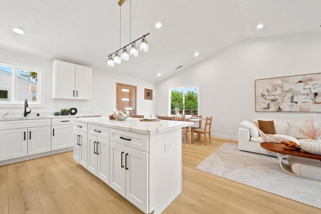 882 S Almaden Avenue 2 Property Photo 9