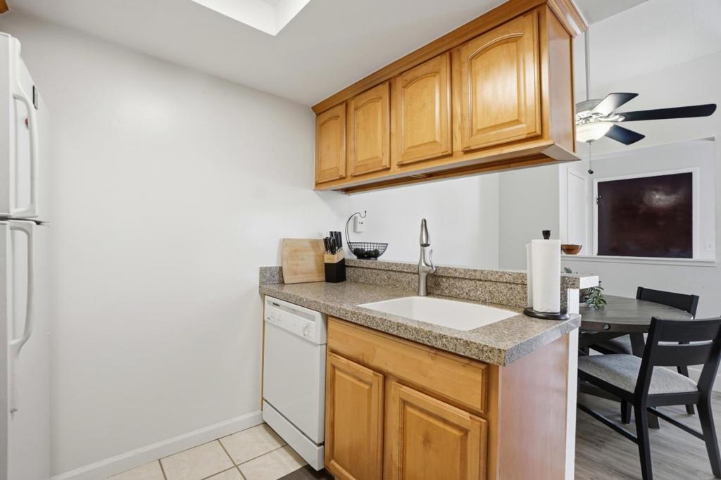 55 Massolo Drive H Property Photo 8