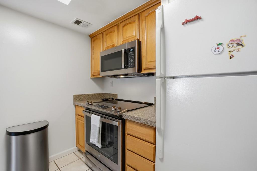 55 Massolo Drive H Property Photo 10