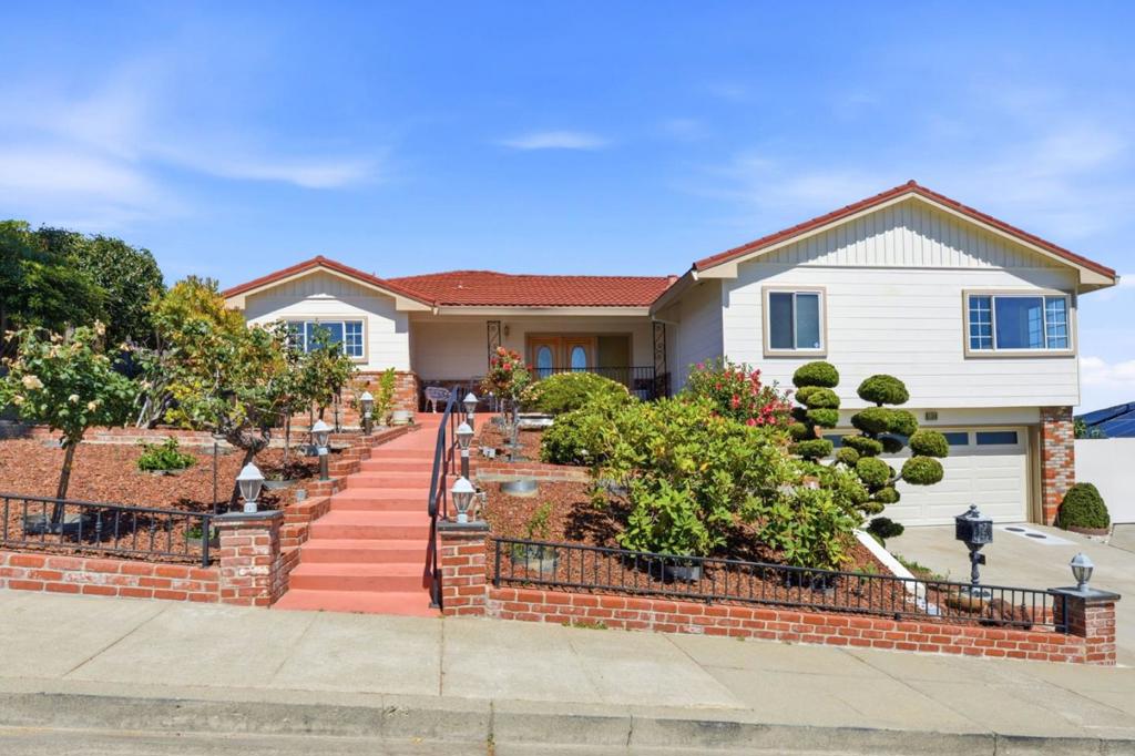1284 Encina Drive Property Photo 1