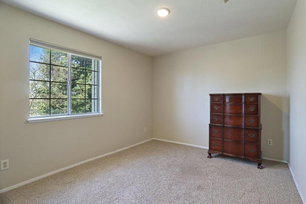 8052 Omega Way Property Photo 9