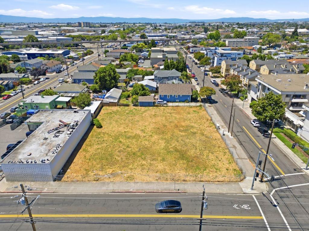 2101 Washington Avenue Property Photo 1