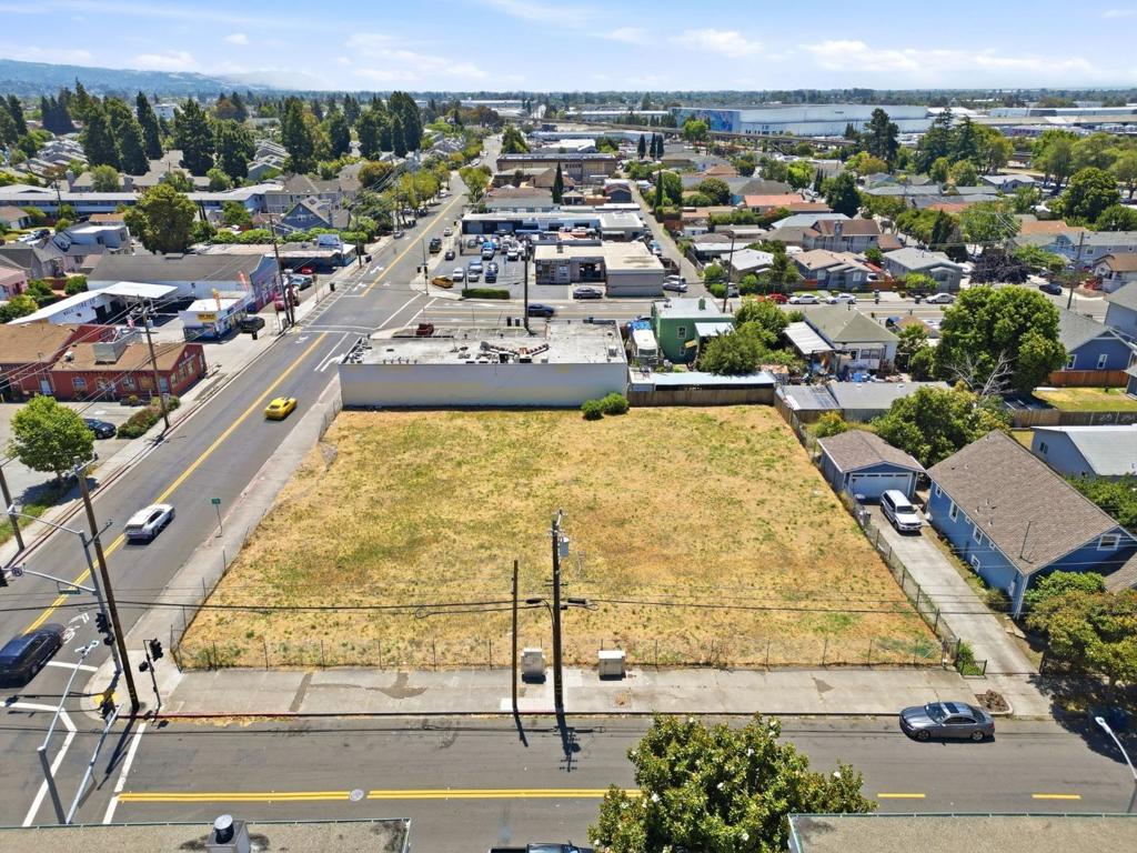 2101 Washington Avenue Property Photo 16