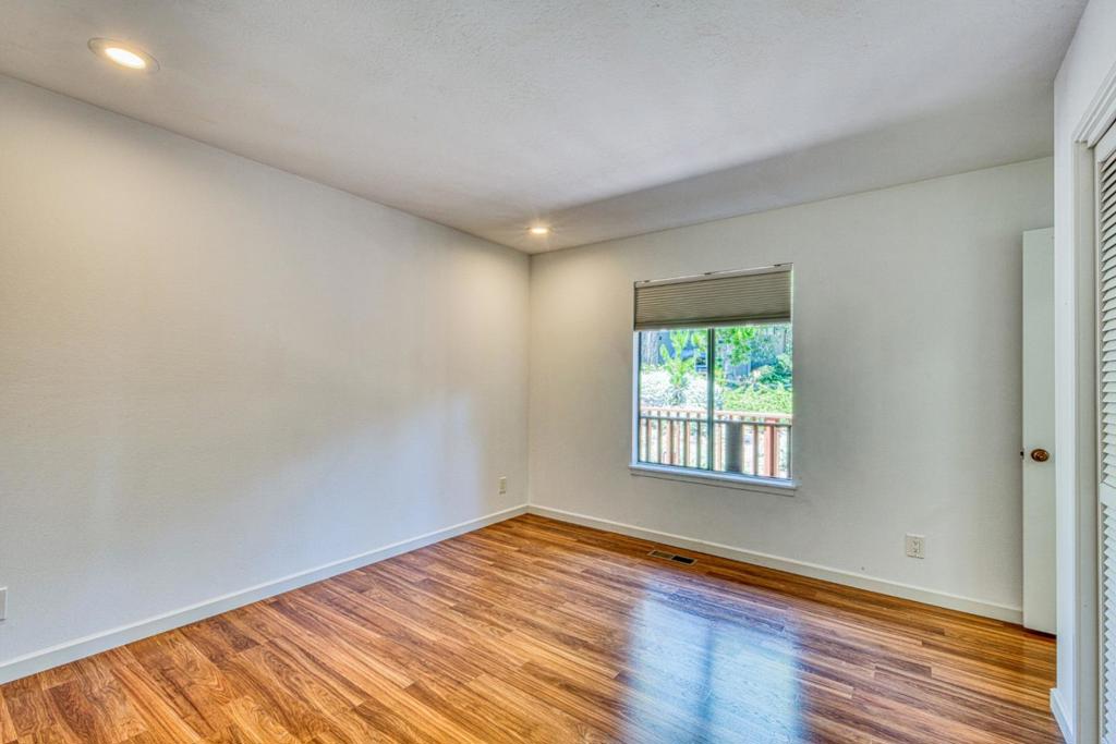 7 Stratford Place Property Photo 31