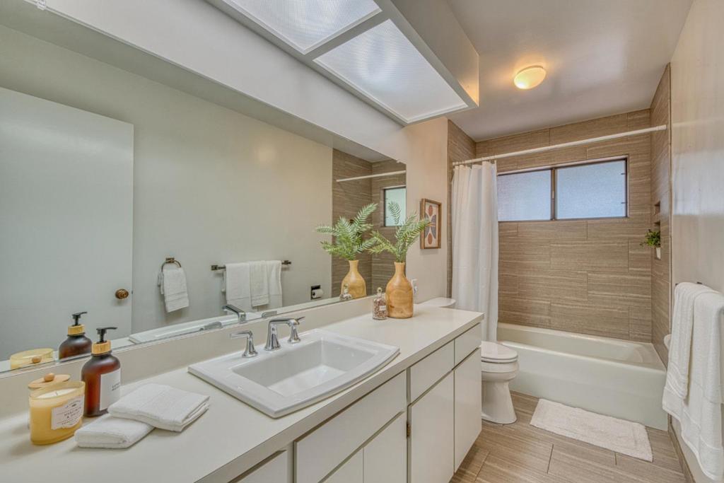 7 Stratford Place Property Photo 37