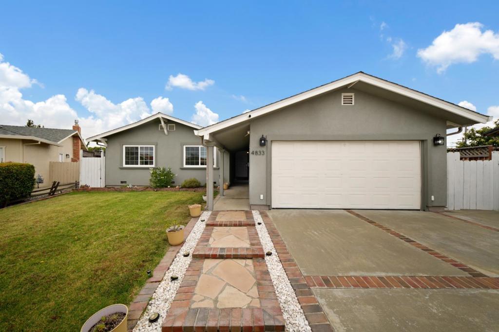 4833 Claremont Park Court Property Photo 4