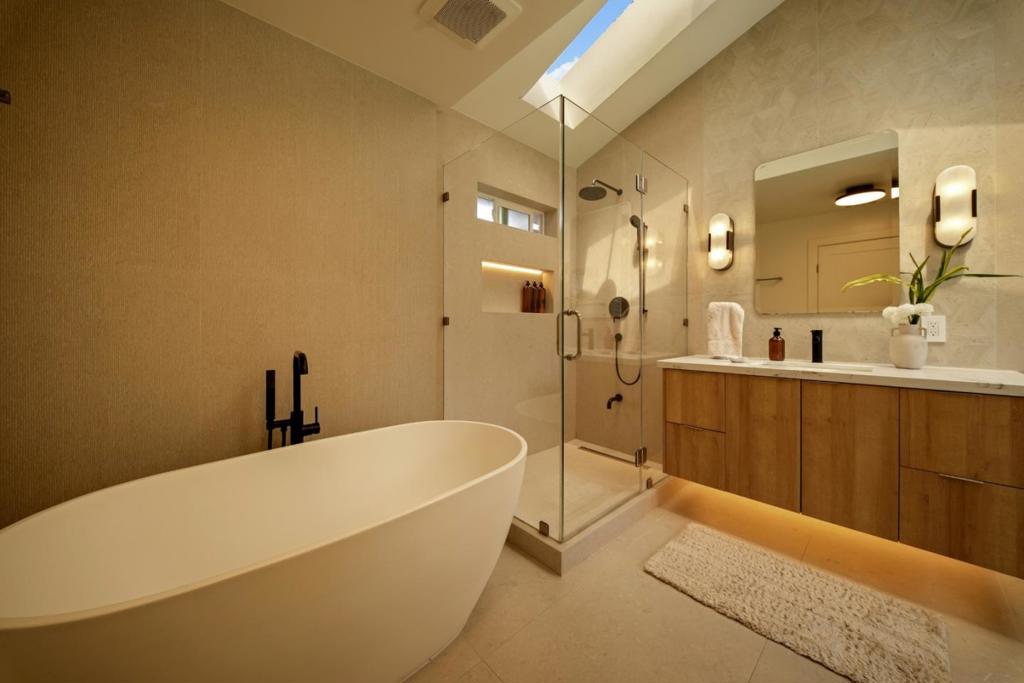 4833 Claremont Park Court Property Photo 17