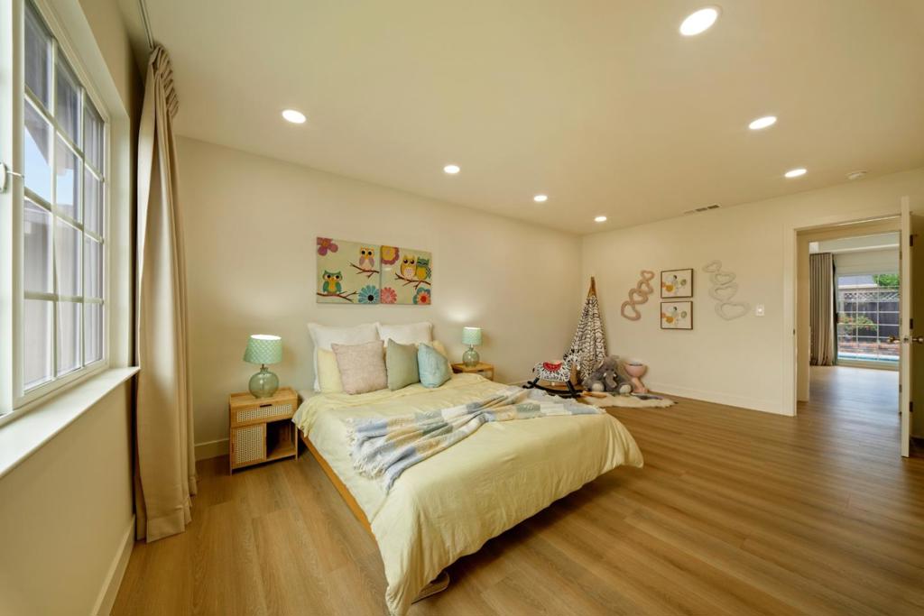 4833 Claremont Park Court Property Photo 26