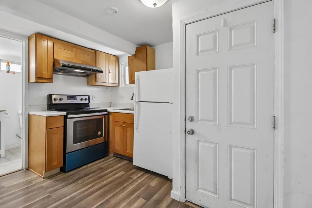 10081 Kenilworth Way Property Photo 7
