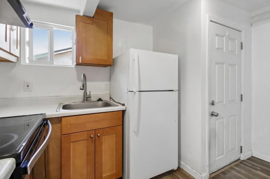 10081 Kenilworth Way Property Photo 9