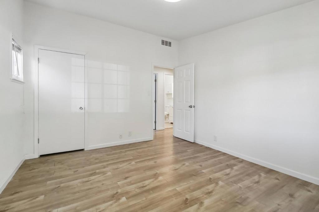10081 Kenilworth Way Property Photo 19