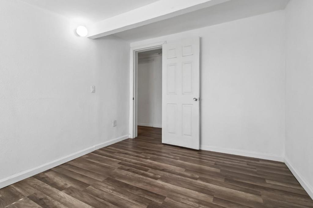 10081 Kenilworth Way Property Photo 28