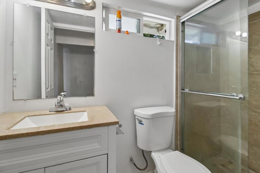 10081 Kenilworth Way Property Photo 29