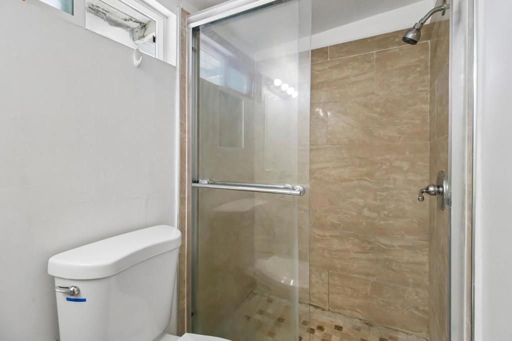 10081 Kenilworth Way Property Photo 30