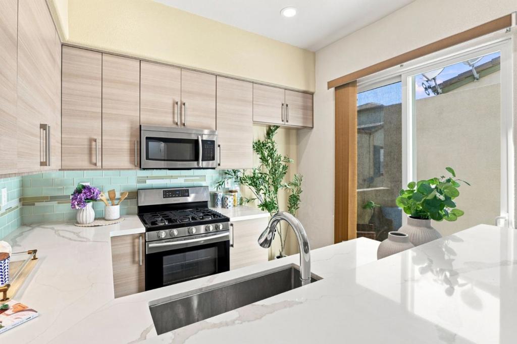 886 Fascination Place Property Photo 7