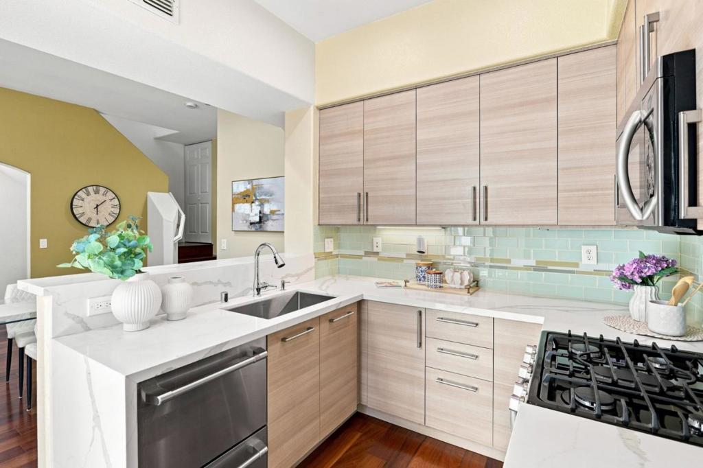 886 Fascination Place Property Photo 8