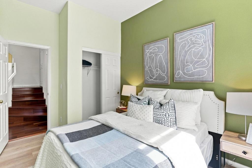 886 Fascination Place Property Photo 14