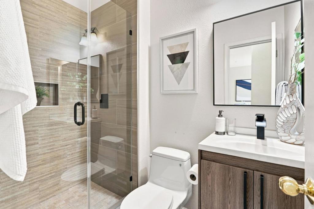 886 Fascination Place Property Photo 15
