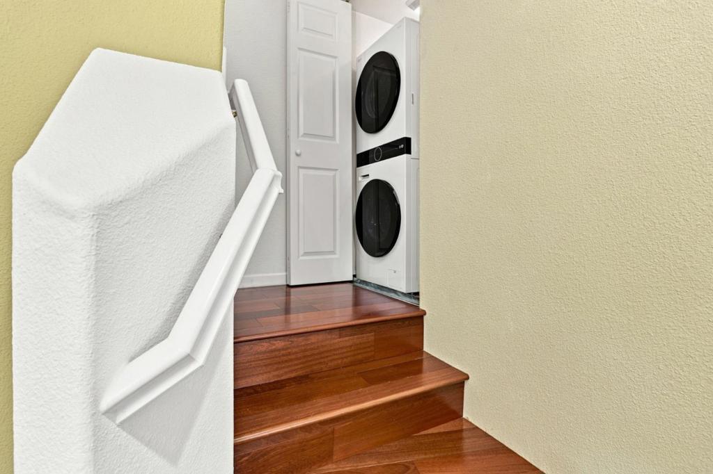 886 Fascination Place Property Photo 18