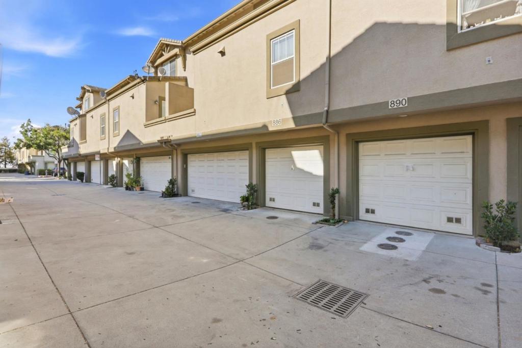886 Fascination Place Property Photo 21
