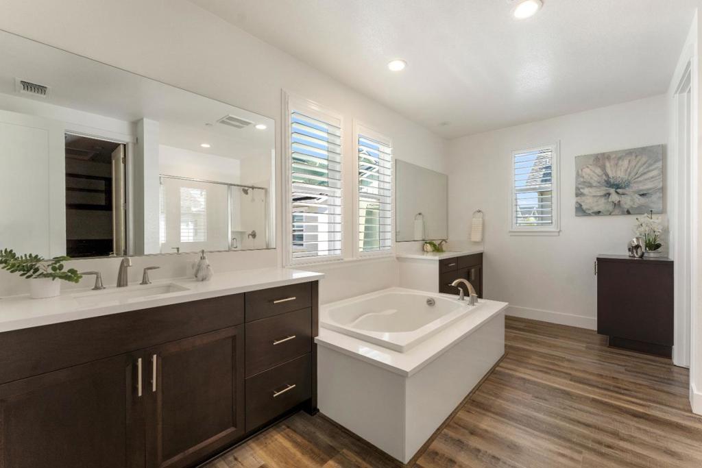 8459 Peninsula Way Property Photo 24