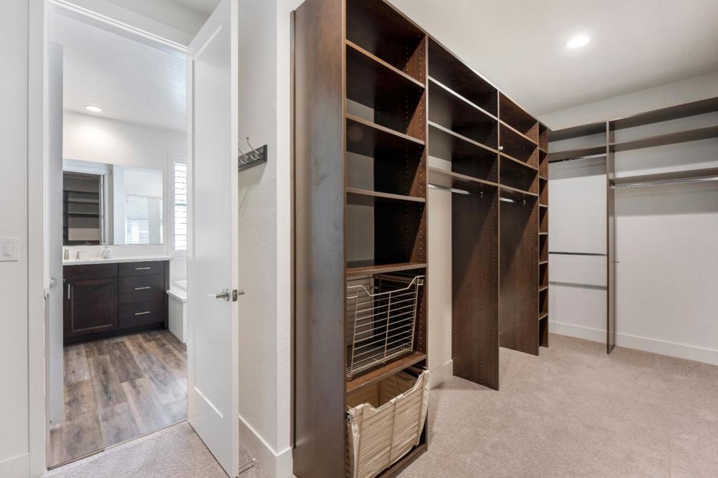 8459 Peninsula Way Property Photo 32