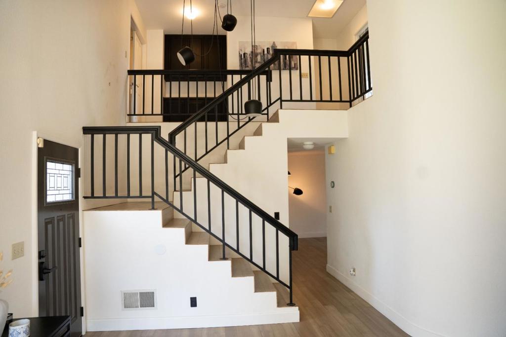 32811 Palmdale Court Property Photo 13