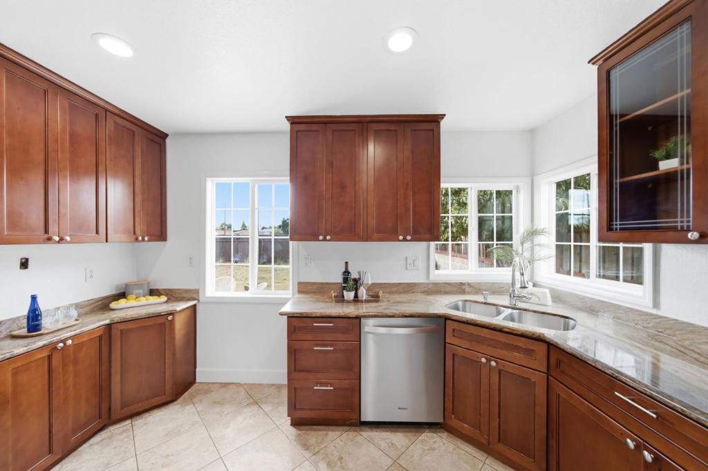 26337 Regal Avenue Property Photo 17