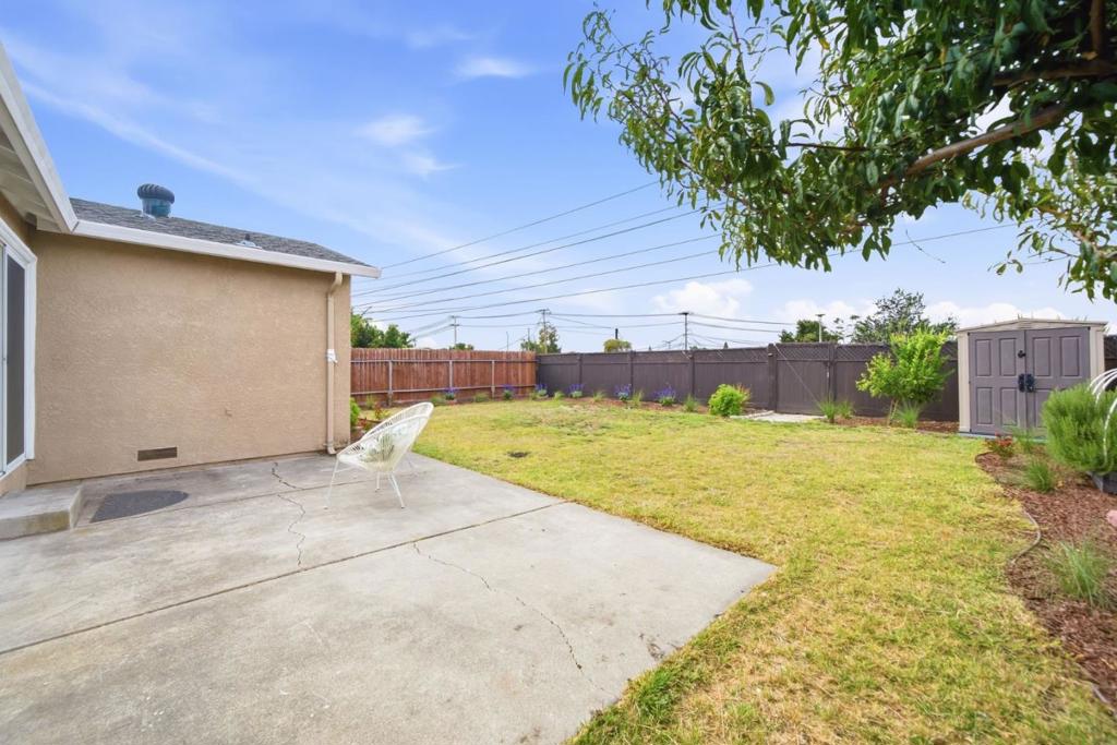 26337 Regal Avenue Property Photo 26