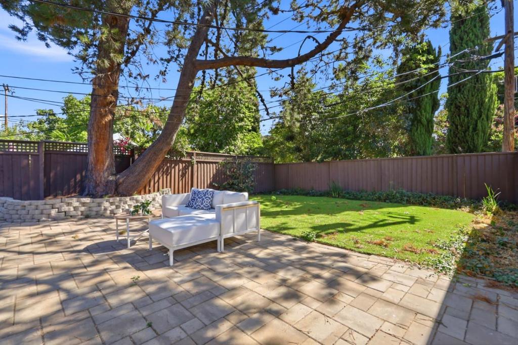718 Millich Drive B Property Photo 32
