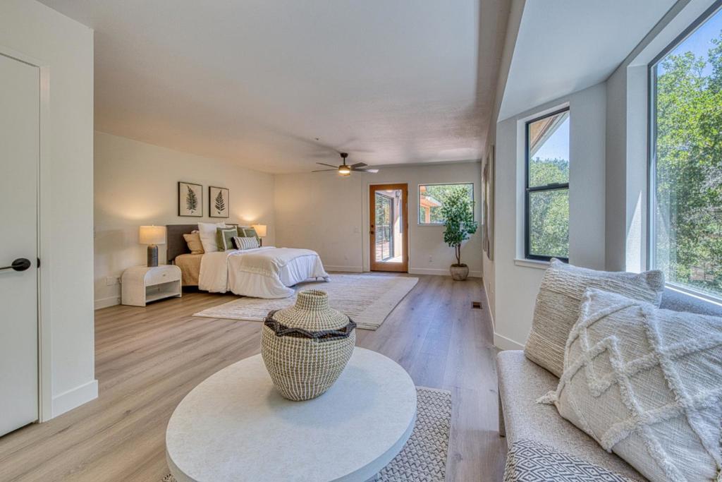 186 San Benancio Road Property Photo 23