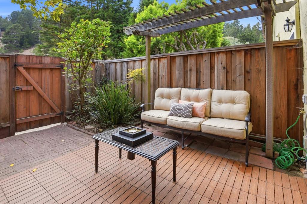1161 Oddstad Boulevard Property Photo 14